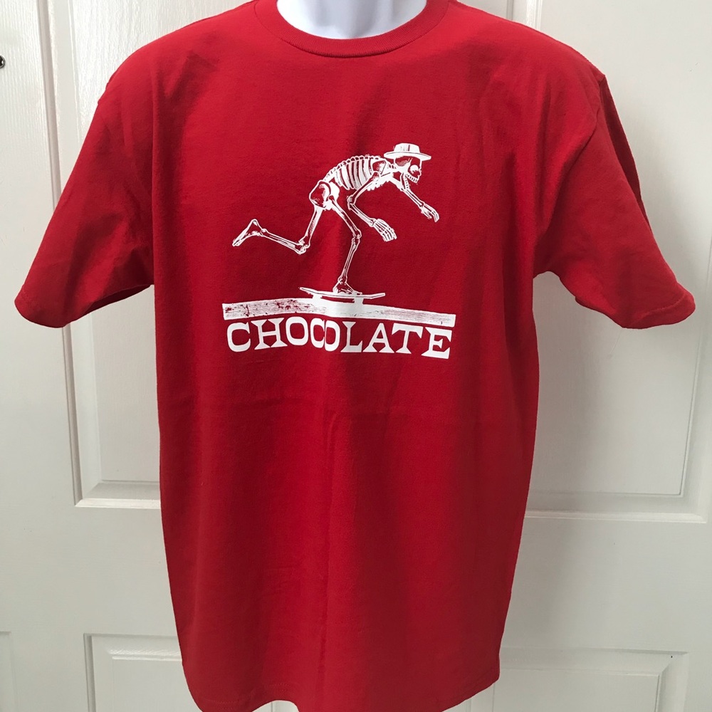 NEW w/o-Tag-Red Chocolate Skater Tshirt M